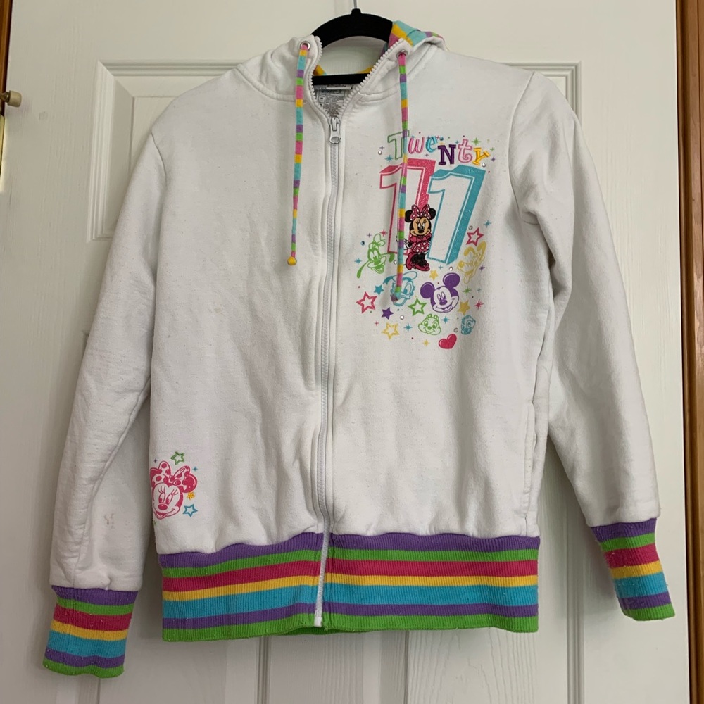 🤩 5 for $25! 🤩 Disneyland Hooded Sweater